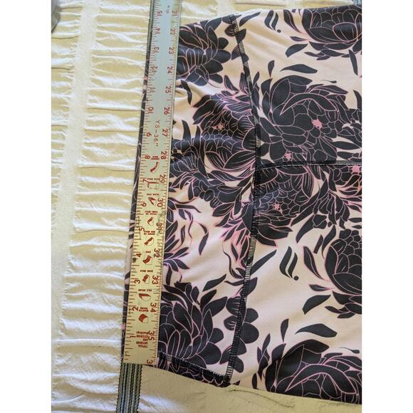 Fabletics Powerhold Floral Pink Yoga Pants Leggings, Size XL - Picture 2 of 3